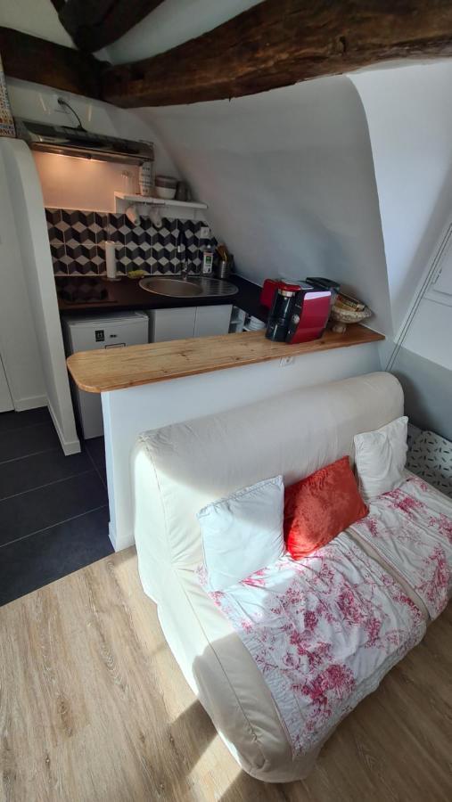 Appartement Coeur De Paris Avec Vue Sur Les Toits Exterior foto